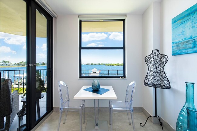 Building Photo - 12000 N Bayshore Dr