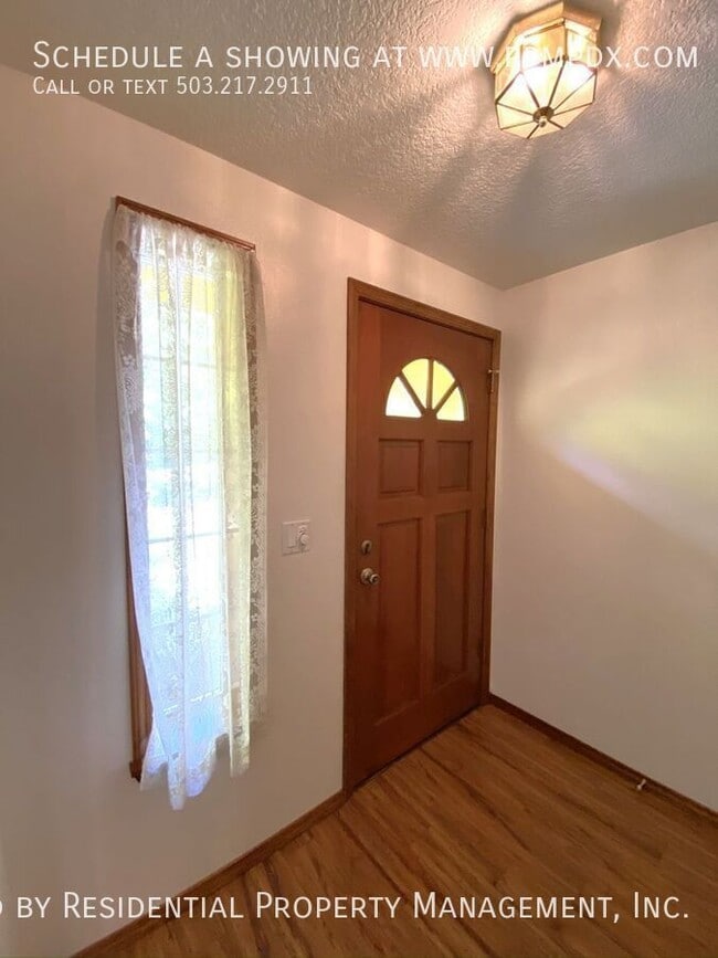 Building Photo - 7950 SW 135th Ave