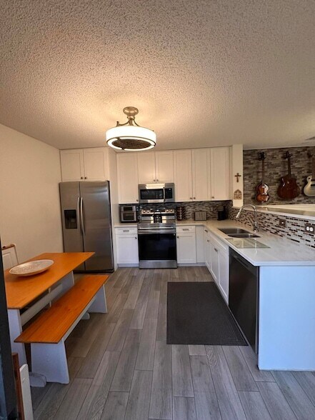 Building Photo - 1728 Shoreside Cir