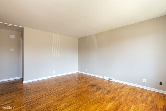 Building Photo - 2 br, 1 bath  - 1234 Holmes Rd Apt 1