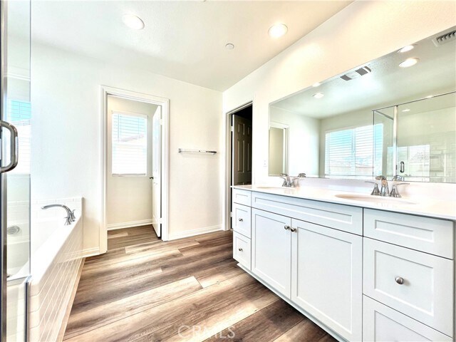 Building Photo - 2429 Ellendale Dr