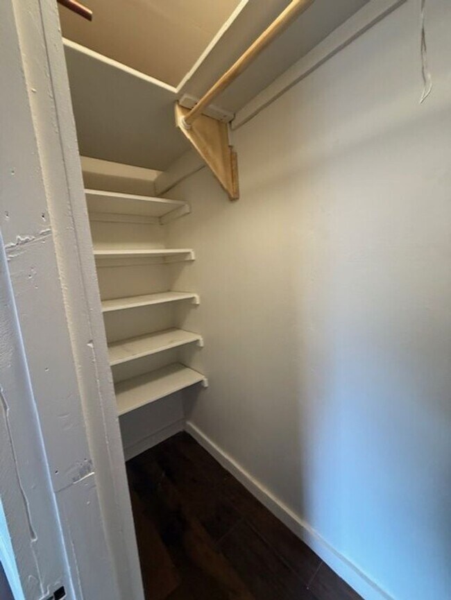 Building Photo - 326 Kindra Heights Rd