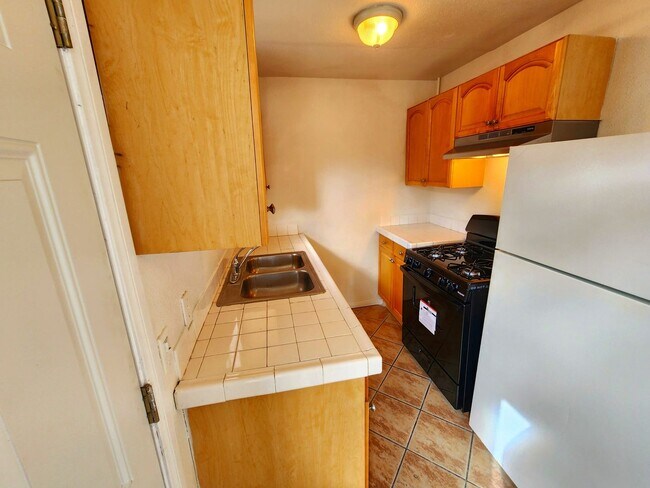Building Photo - 2274 Kearney Ave