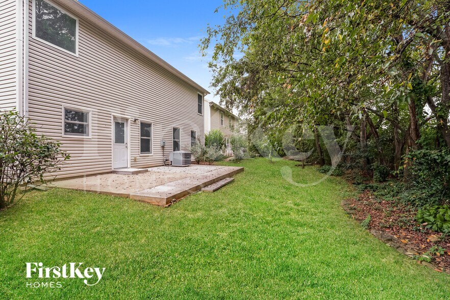 Building Photo - 322 Elderberry Way