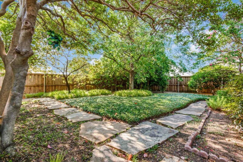 Building Photo - 1624 Sutters Mill Dr