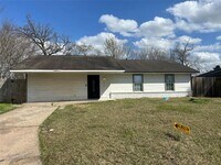 Building Photo - 8910 Strathmore Dr