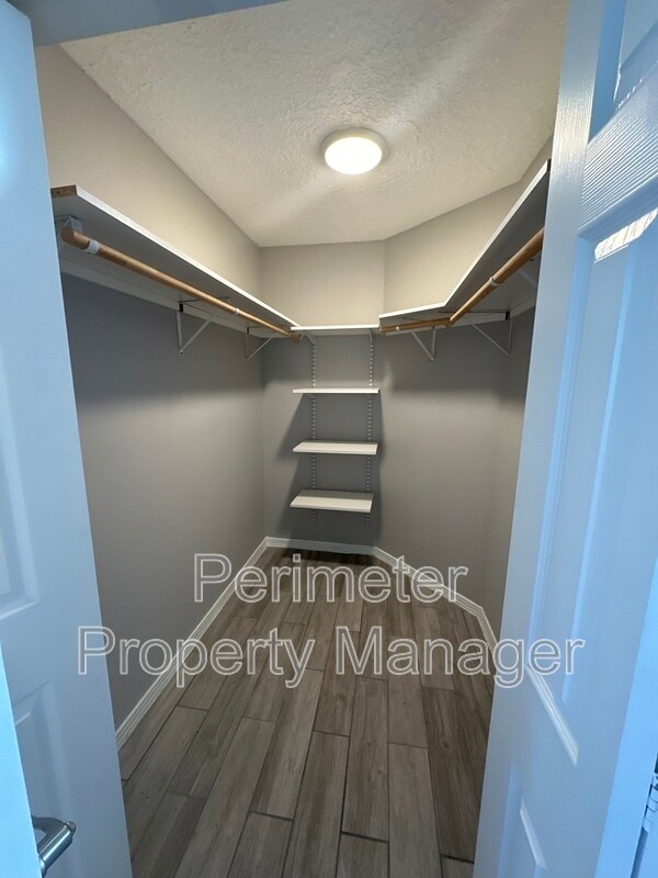 Building Photo - 2867 Lantana Lakes Dr W
