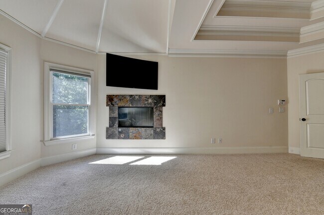 Building Photo - 11037 Estates Cir