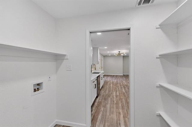 Building Photo - 10833 Palace Way