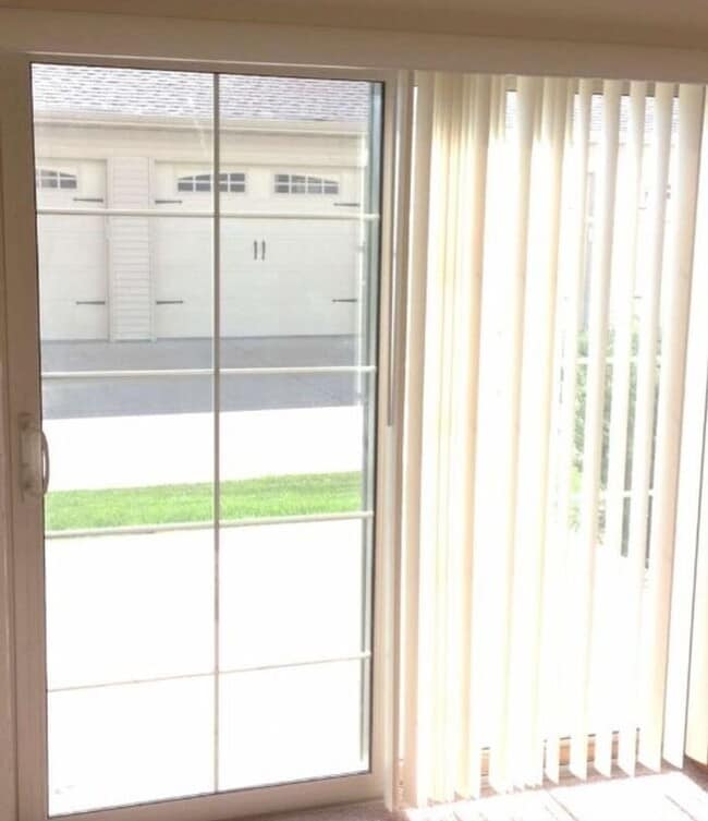 Building Photo - $1,225 | 1 Bedroom +Bonus Room, 1 Bathroom Condo | Pet Friendly* | Available for August 1st, 2026...