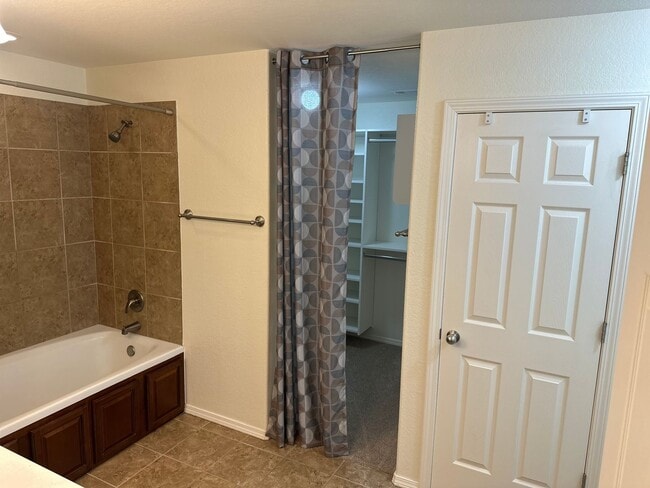 Building Photo - Available Now! Beautiful 4-Bedroom, 2-Bathroom Springdale Home w/ Fenced-In Yard and Covered Patio