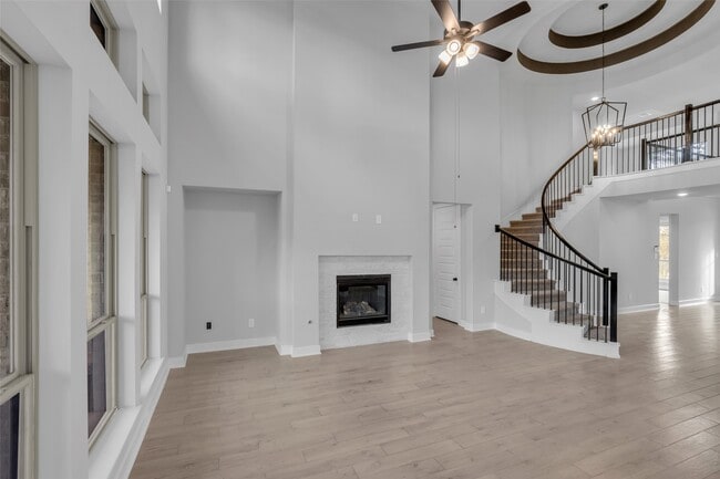 Building Photo - 215 Flower Moon Ct