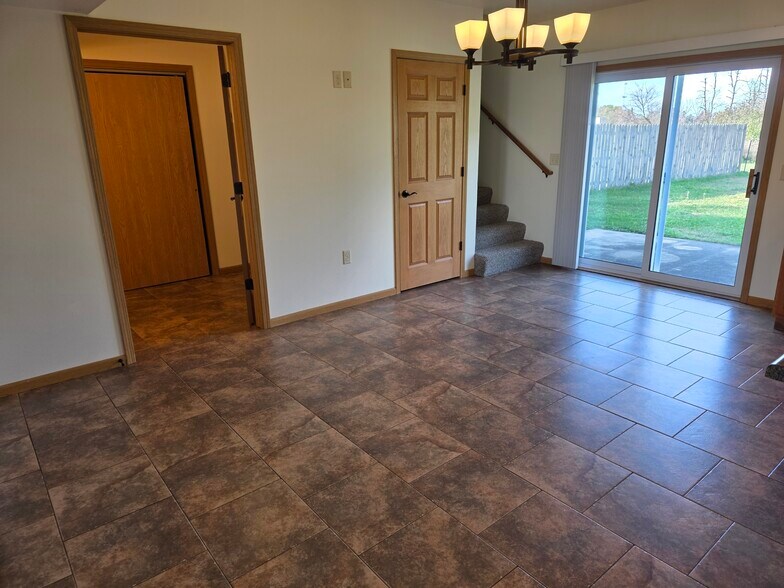 Building Photo - 2996 Icecap Rd