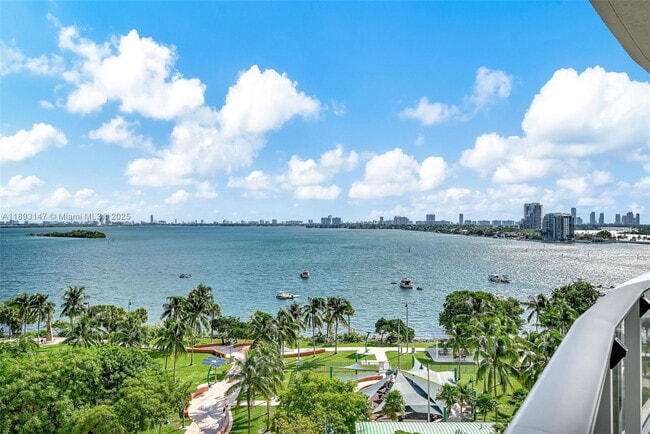 Building Photo - 488 NE 18th St