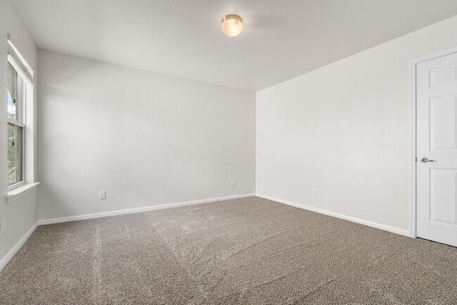 Building Photo - 5938 Cielo Ranch