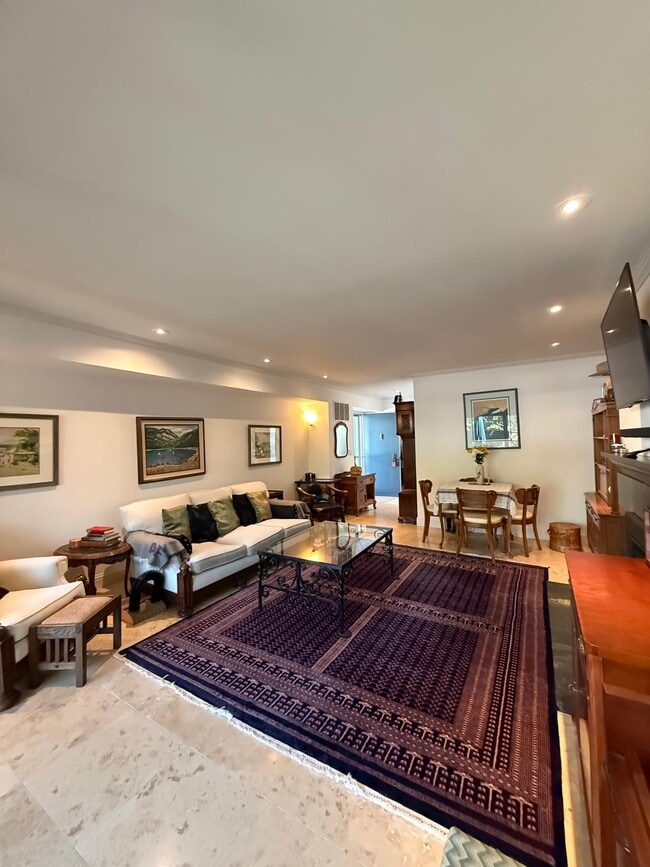 Building Photo - 39 Porto Bello Dr
