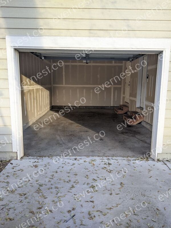 Building Photo - 5440 N Bryant St