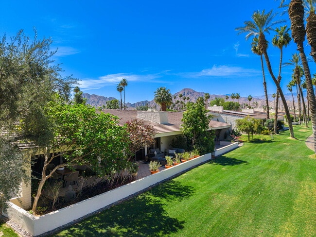 Building Photo - 44825 Guadalupe Dr