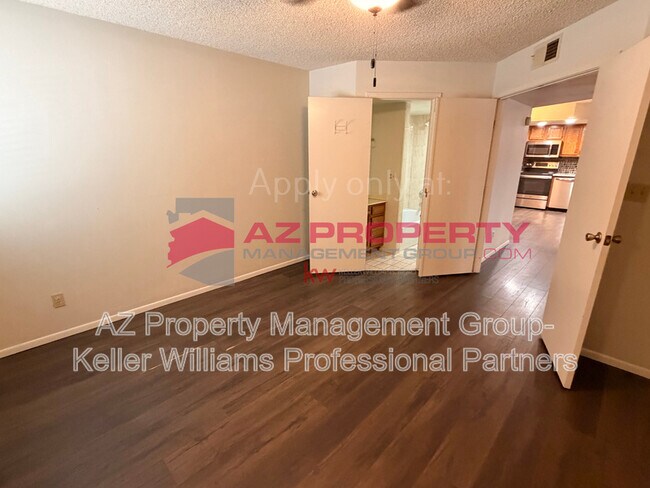 Building Photo - 16402 N 31st St