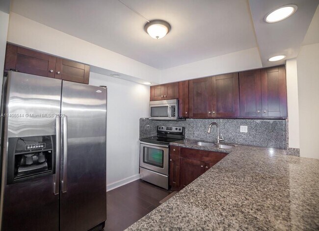 Building Photo - 600 Three Islands Boulevard