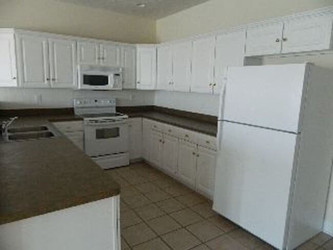 Building Photo - 101 Duncraig Dr