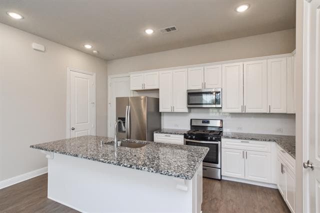 Building Photo - 8039 Snowmass Dr