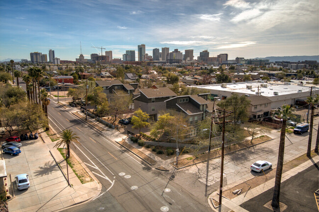 Building Photo - Roosevelt West Townhomes