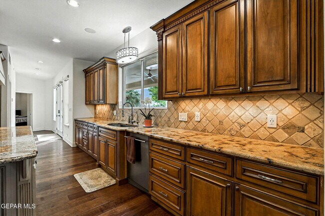 Building Photo - 6528 Calle Placido Dr