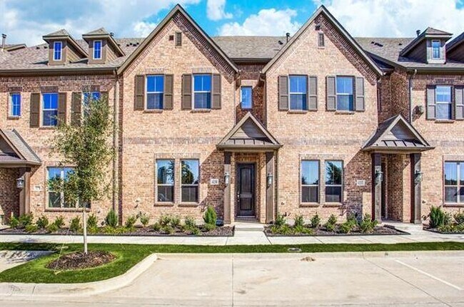 Building Photo - 4246 Shavano Dr