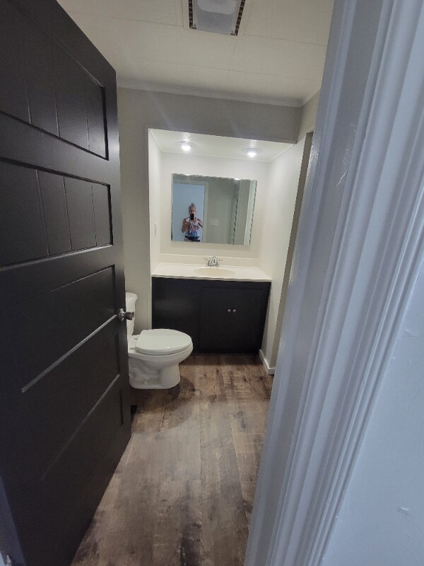 Building Photo - 701 W 8th St