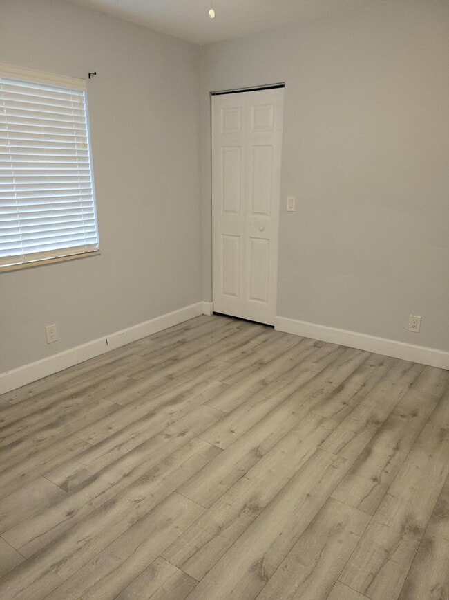 Building Photo - 5993 La Pinata Blvd