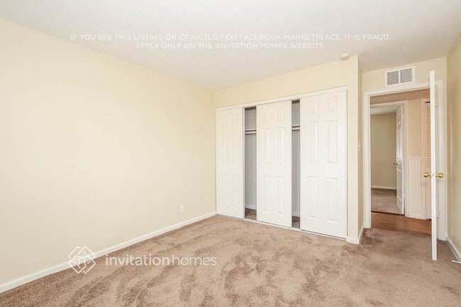 Building Photo - 8615 N 36th Ave