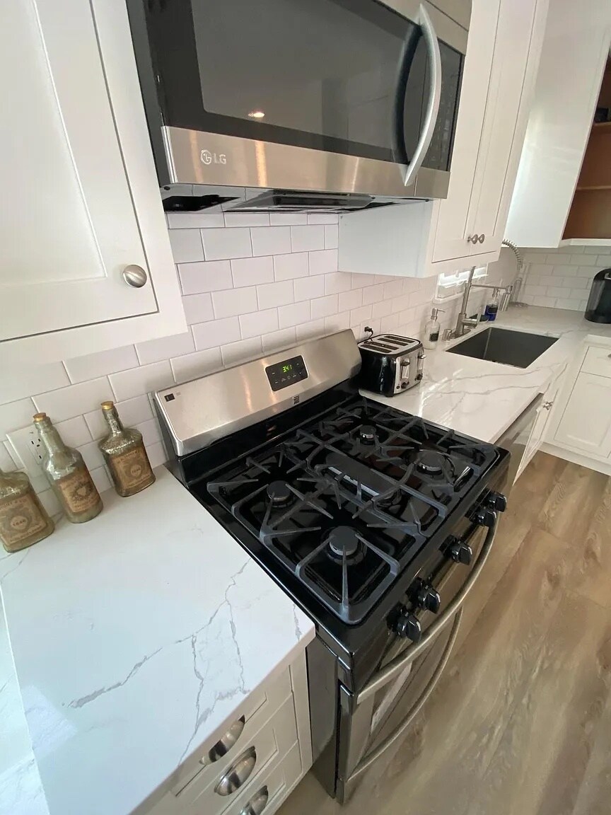 Building Photo - 4457 S Centinela Ave