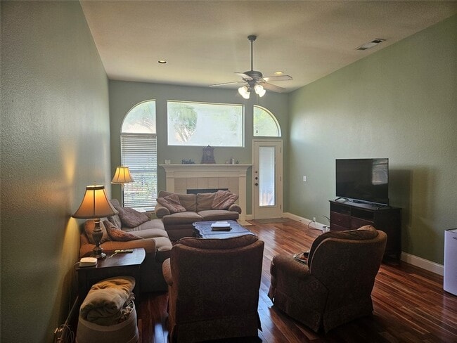 Building Photo - 2813 Gulf Breeze Ct
