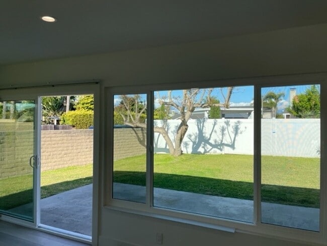 Building Photo - Feel the ocean breeze