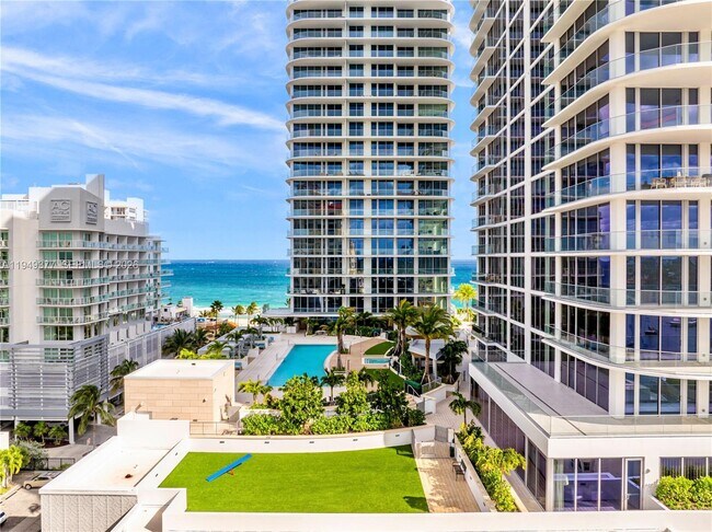 Building Photo - 151 N Seabreeze Blvd