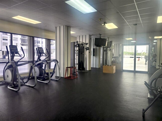 Building Photo - 2750 NE 183rd St