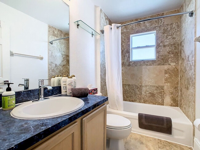 Building Photo - 1145 Troon Cir