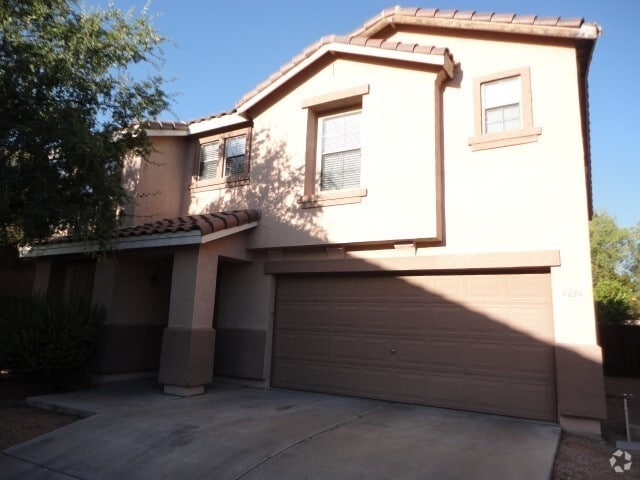Building Photo - 1425 N Thunderbird Ave