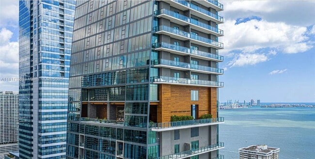 Building Photo - 1451 Brickell Ave