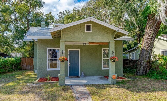 Building Photo - 112 S Chandler Ave