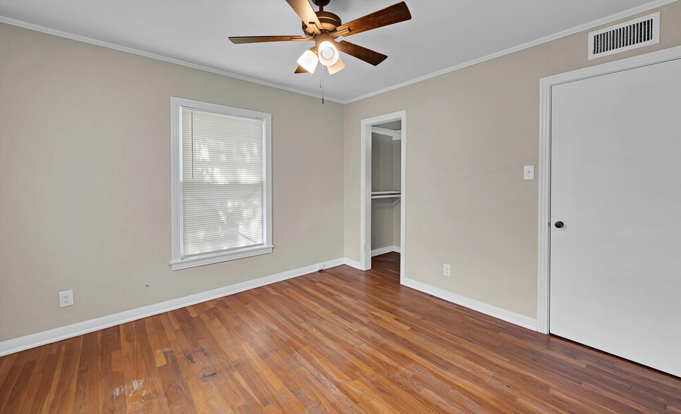 Building Photo - 3017 Alexander Ave