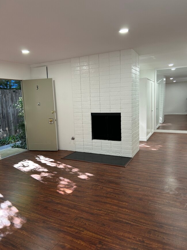 Building Photo - 4190 Dixie Canyon Ave