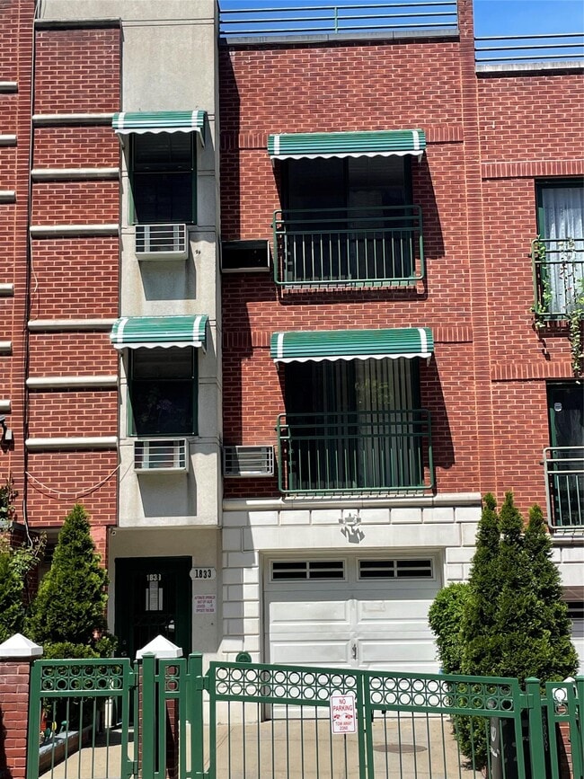 Primary Photo - 1833 Phelan Pl