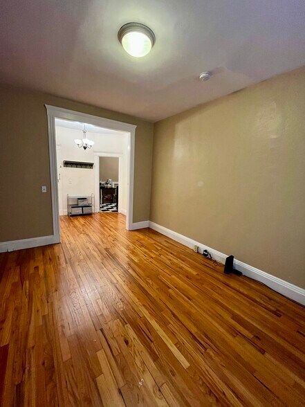 Building Photo - 59 Lanark Rd