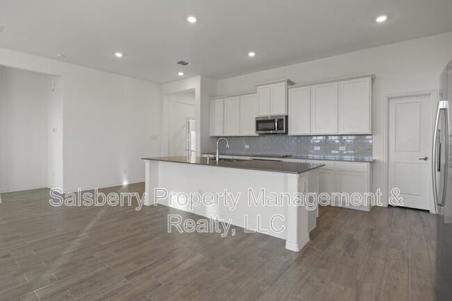 Building Photo - 233 Cherryvale Ln