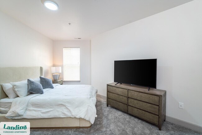 Building Photo - 3031 Eden Ave