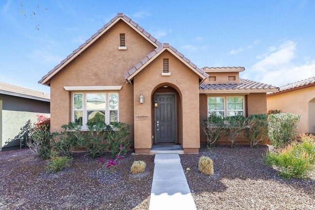 Primary Photo - Beautiful! 3 Bed 2 Bath in Verrado w/Commu...