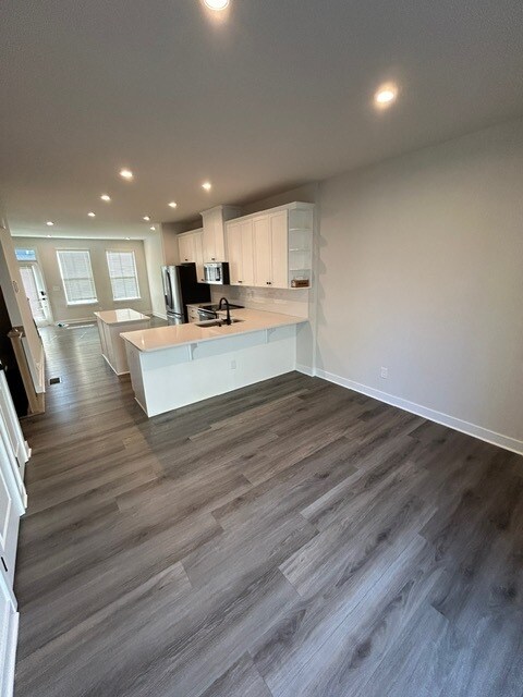 Building Photo - 6155 Station Crossing Ave