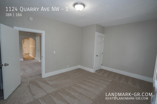 Building Photo - 1124 Quarry Ave NW